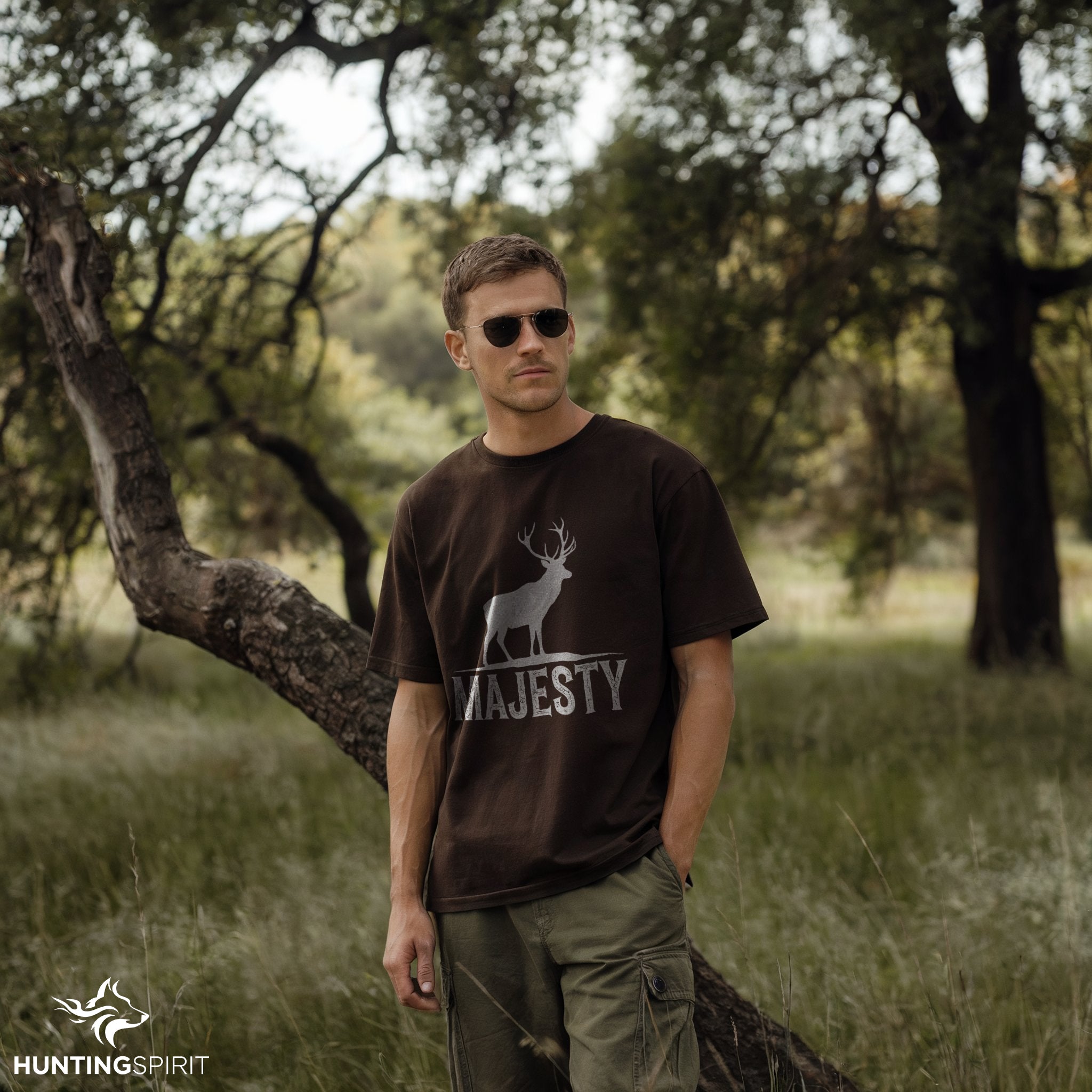 Majesty Stag T-Shirt - Minimalist Wildlife Tee